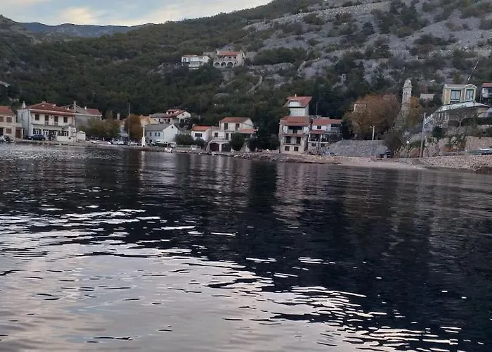 Jakov Апартаменты Стариград