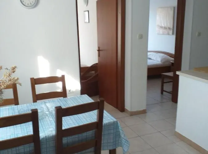 Апартаменты Jakov Стариград