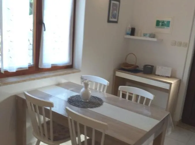 Jakov Апартаменты *