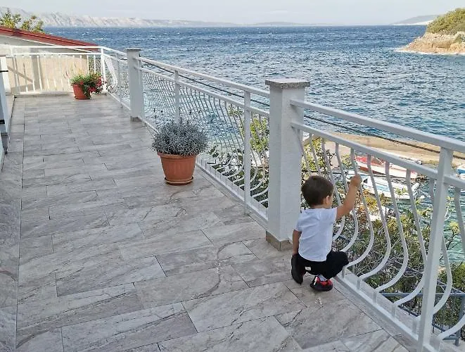 Jakov Апартаменты Стариград