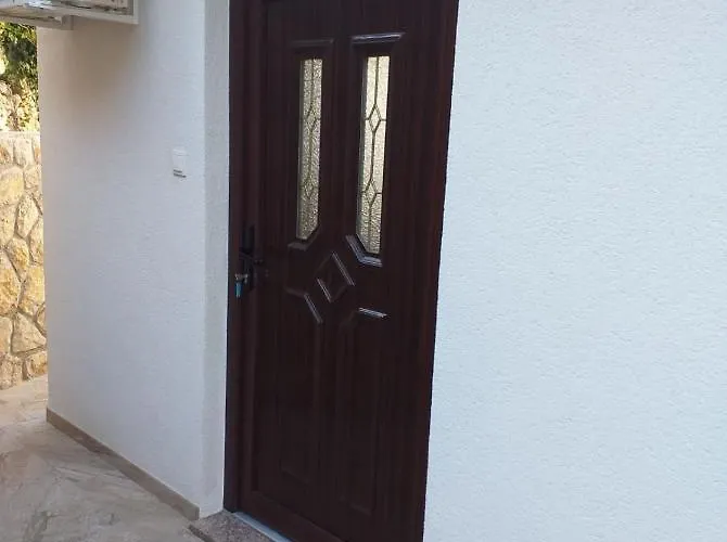 Jakov Апартаменты *